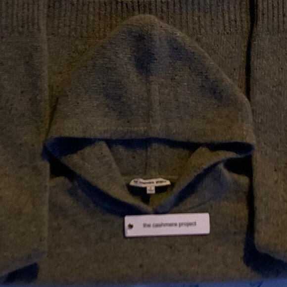 The Cashmere Project cashmere hoodie sweater - Picture 7 of 7